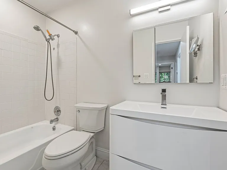 10841 Deborah Dr — Photo 20
