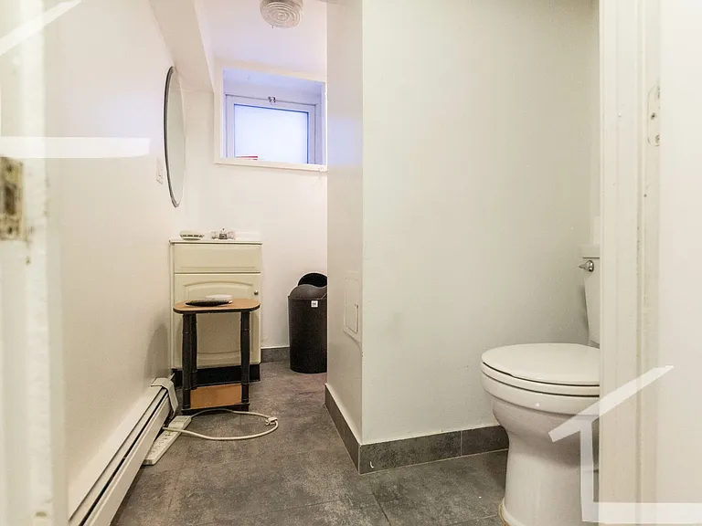 26 Farrington Ave #1A — Photo 15