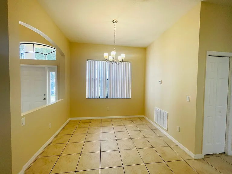 404 Cinnamon Dr — Photo 8