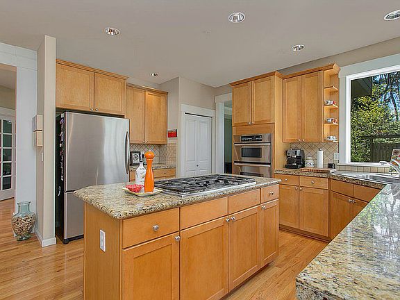 5th image of 7145 114th Ave SE