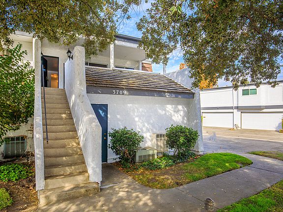 3rd image of 3709 Summershore Ln