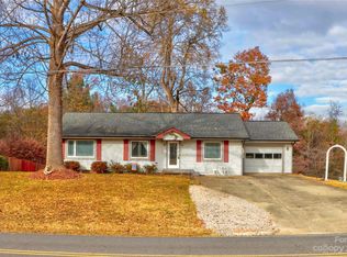 122 Spring Shore Rd, Statesville, NC 28677