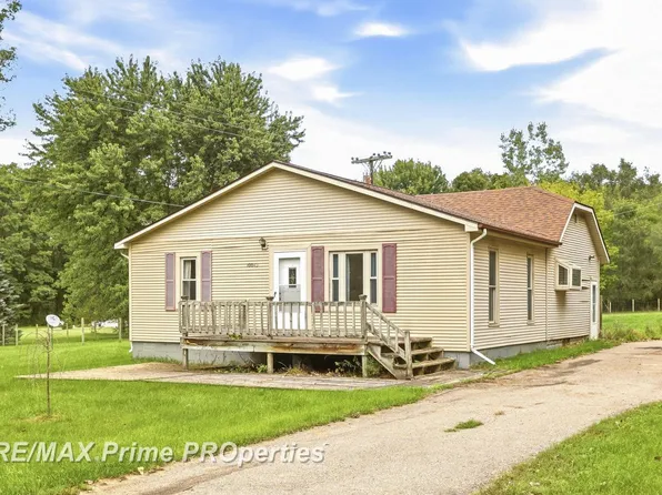 10083 Lewis Rd, Millington, MI 48746
