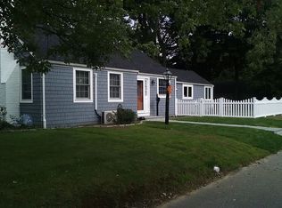 69 Freeman St, Warwick, RI 02886