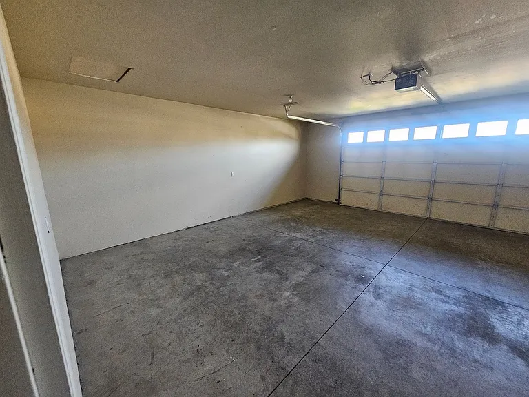 2606 N Columbia St — Photo 24