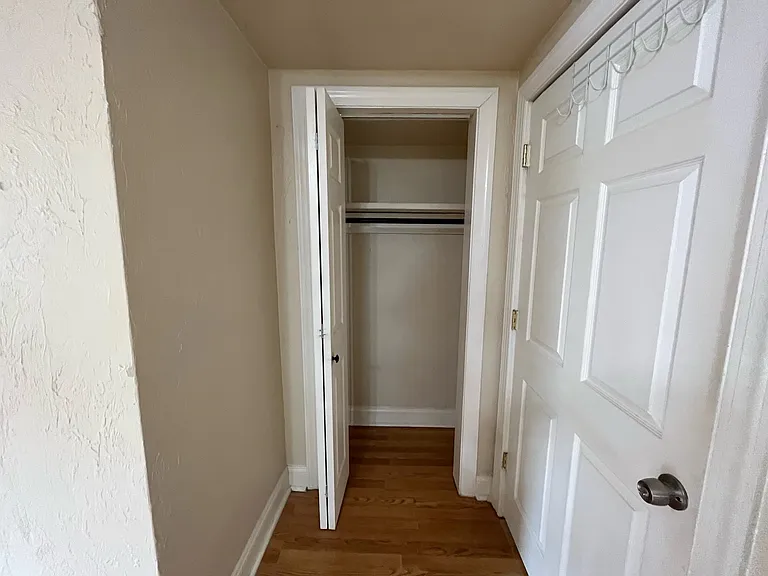 217 Stratford Ave #5 — Photo 8