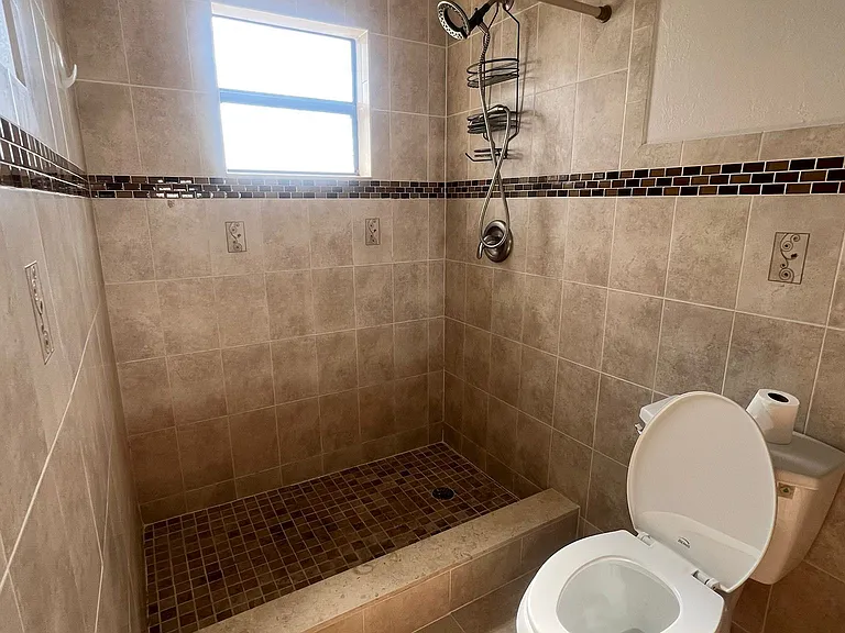 4501 SW 104th Ct — Photo 6