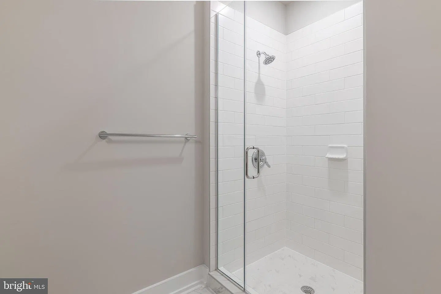 1 bed, 650 sqft, $2,400 — Photo 4
