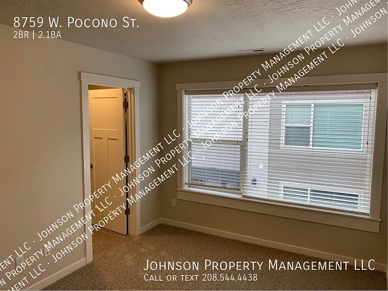 8759 W Pocono Ln — Photo 6