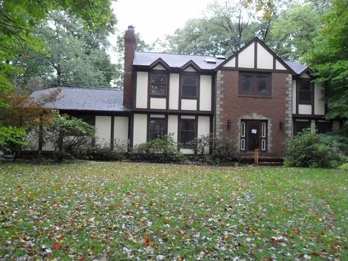 9466 Strausser St NW photo 1