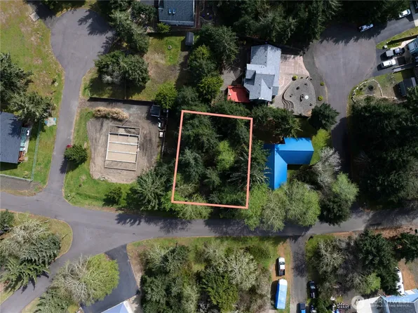336 Lake Bay Loop SE, Ocean Shores, WA 98569