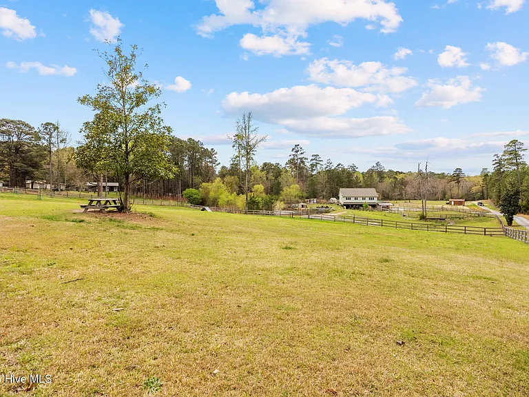 230 Causey Rd — Photo 40