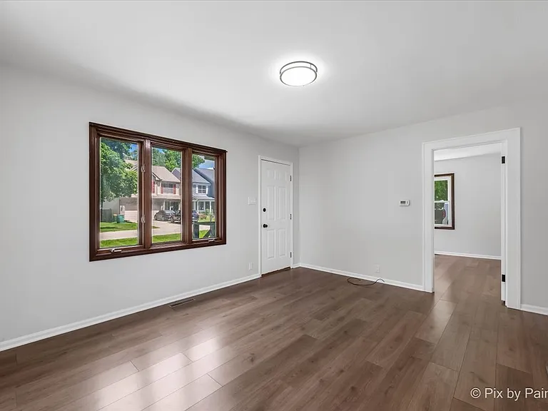 23570 N Field Rd — Photo 5