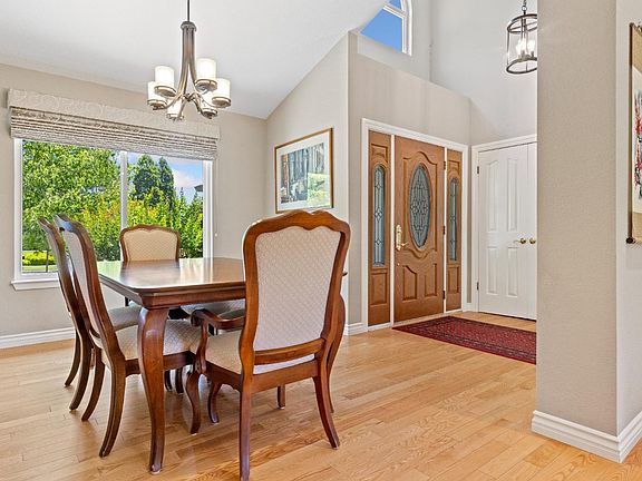 4th image of 9555 Vancouver Lane