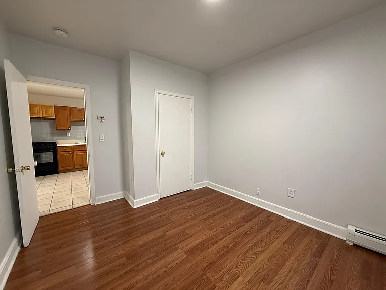 25-27 E 17th St #1 — Photo 5