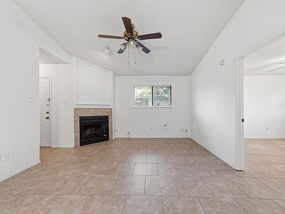 4th image of 1304 Zephyr Ln