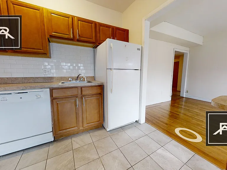1133 Commonwealth Ave #5 — Photo 3