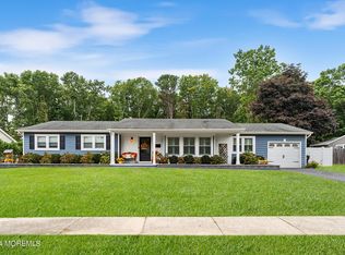 22 Pepperridge Rd, Howell, NJ 07731