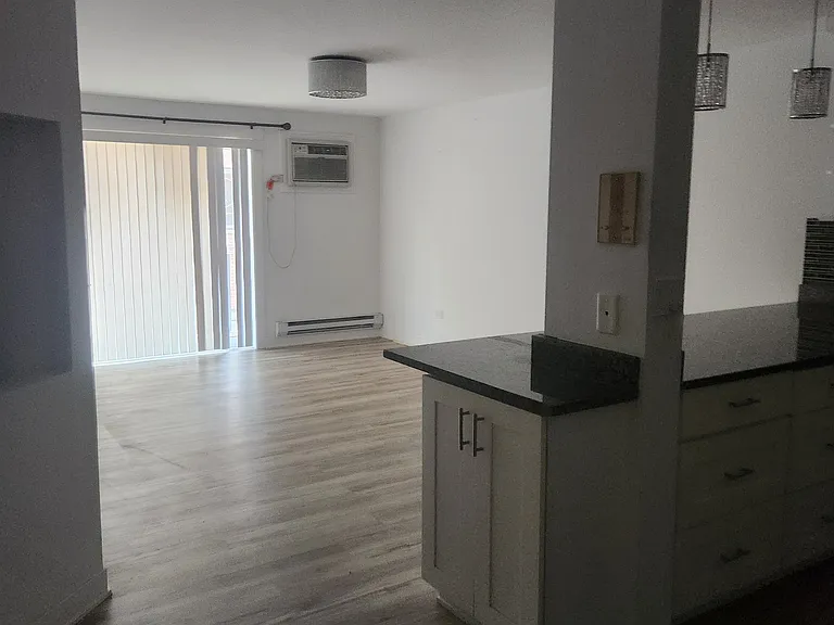 2317 N Neva Ave #304A — Photo 4
