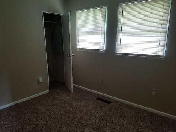 5th image of 9740 Sacramento St