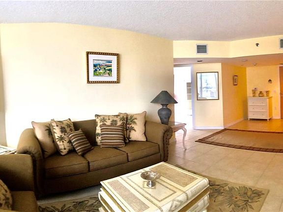 5th image of 16445 Collins Ave APT 428