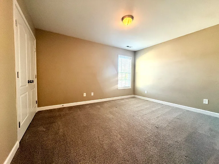 1820 Shady Knoll Ln — Photo 14