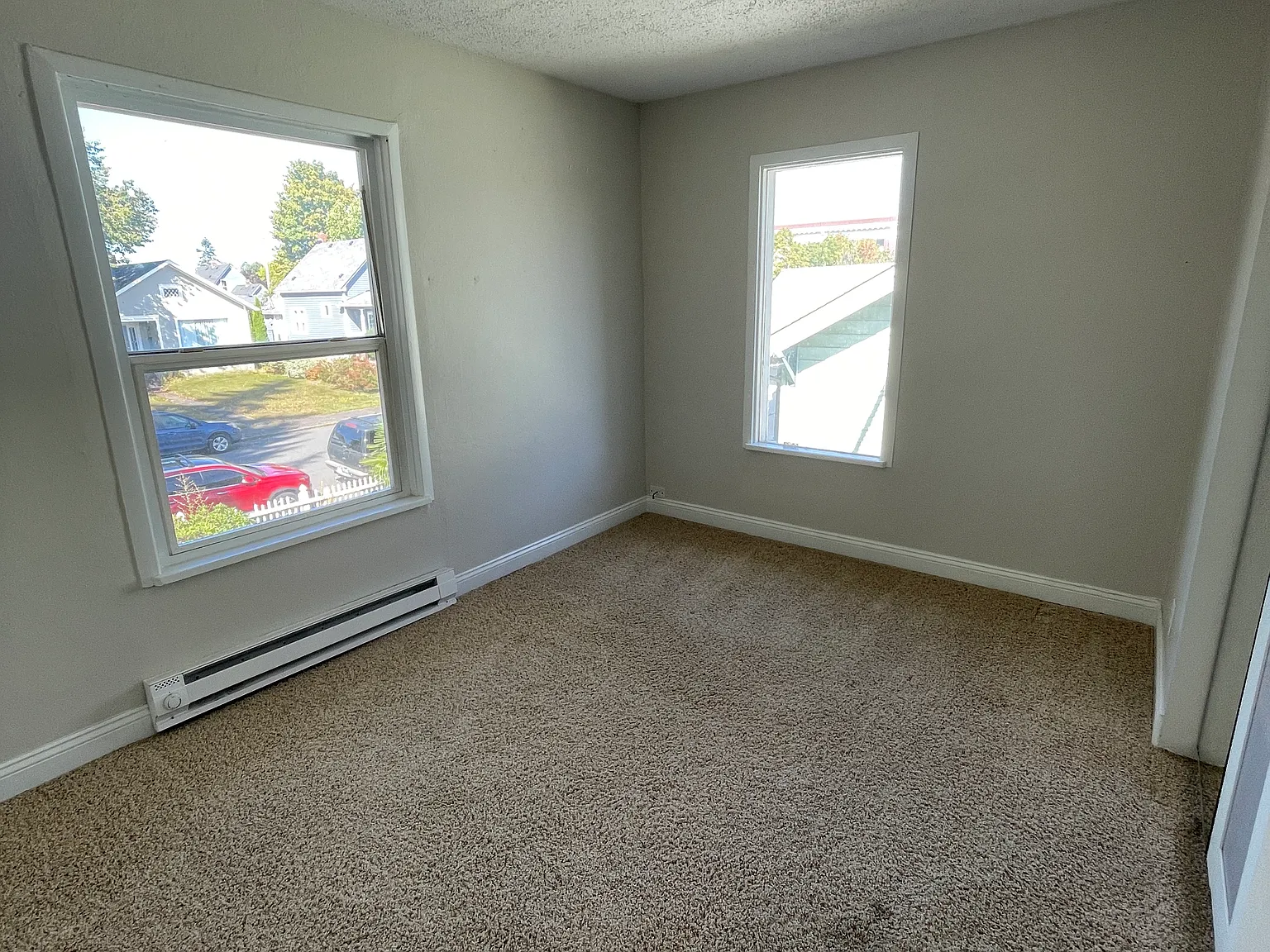 1813 Oakes Avenue — Photo 3