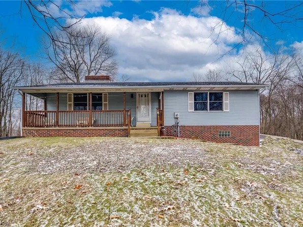 6462 Pleasant Lake Dr SE, East Sparta, OH 44626