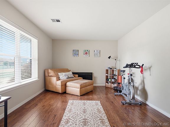 4th image of 6652 E 46th Pl