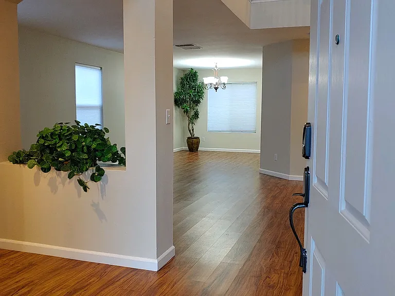 4234 Crazy Horse Rd — Photo 2