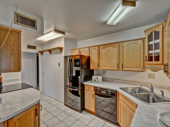 3rd image of 10621 W Carob Dr