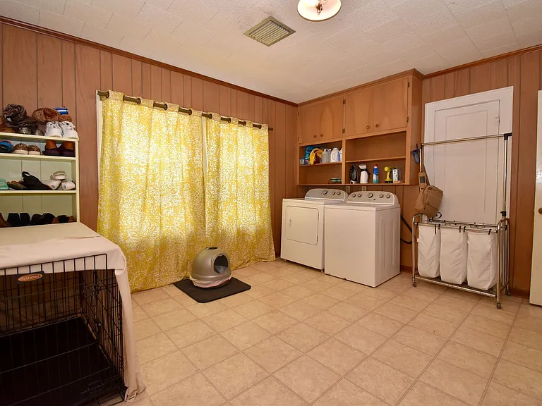 708 Tech Dr — Photo 21