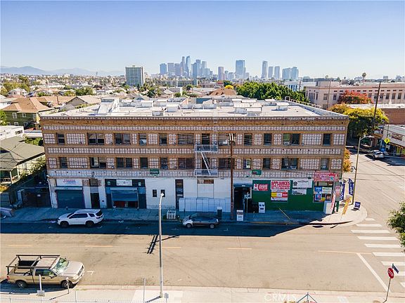3rd image of 2709 W Pico Blvd