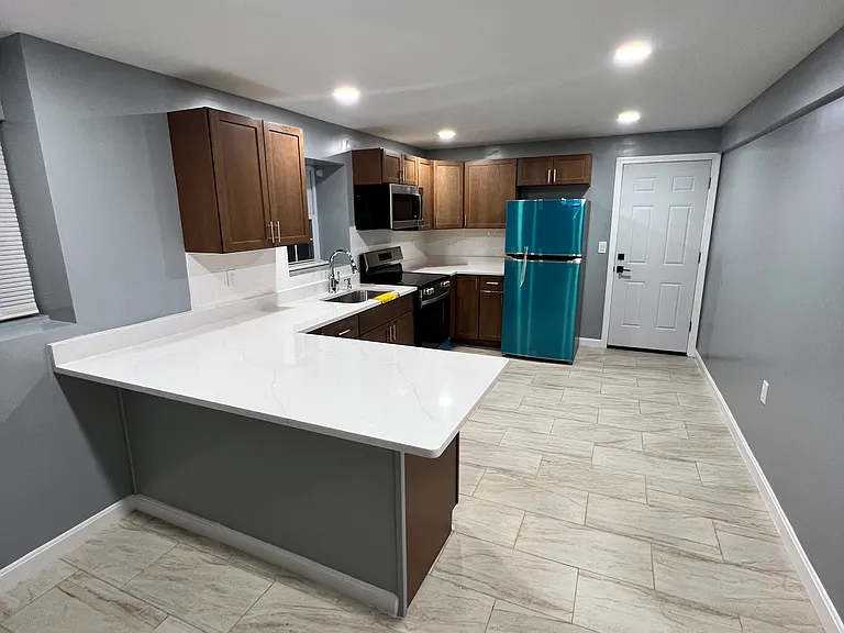 190 Oconnell St #B — Photo 2