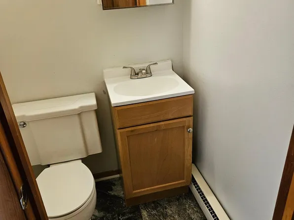 805 Camden Ave #B, Cumberland, MD 21502