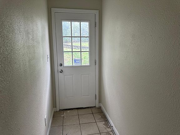 2nd image of 1902 E Highland Blvd