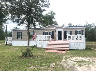 153 April Rd, Waynesville, GA 31566