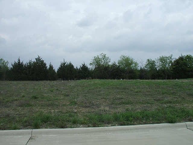2nd image of 608 Longhorn Dr