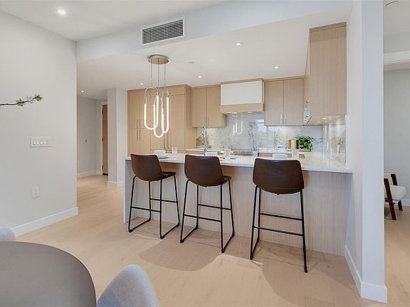 5th image of 5229 Cordova Bay Rd #201