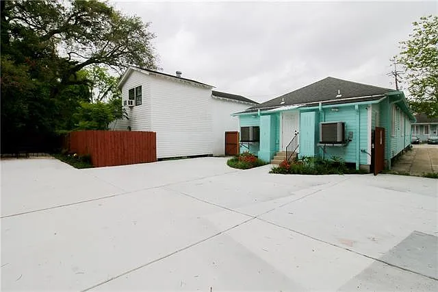 2311 Joliet St — Photo 22