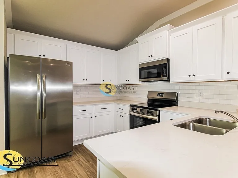 5953 W Oak Park Blvd — Photo 1