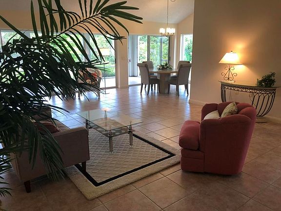 4th image of 2339 Cypress Tree Cir