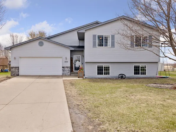 1602 Griffing Park Rd, Buffalo, MN 55313