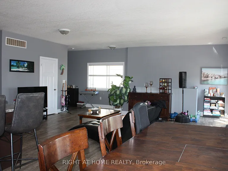 3937 Wood Ave — Photo 8