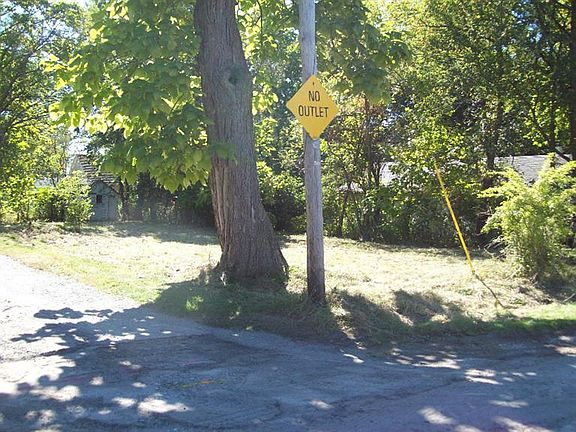 2nd image of 13404 Bell St