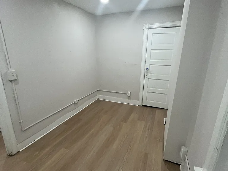 82 Mechanics Ave — Photo 16