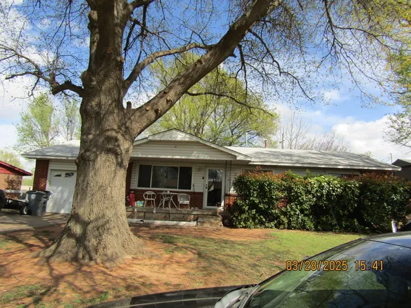 2317 NW 45th St, Lawton, OK 73505