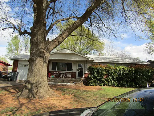2317 NW 45th St Photo 1
