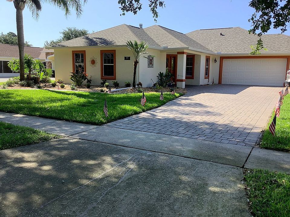 1st image of 4256 Hidden Lake Dr