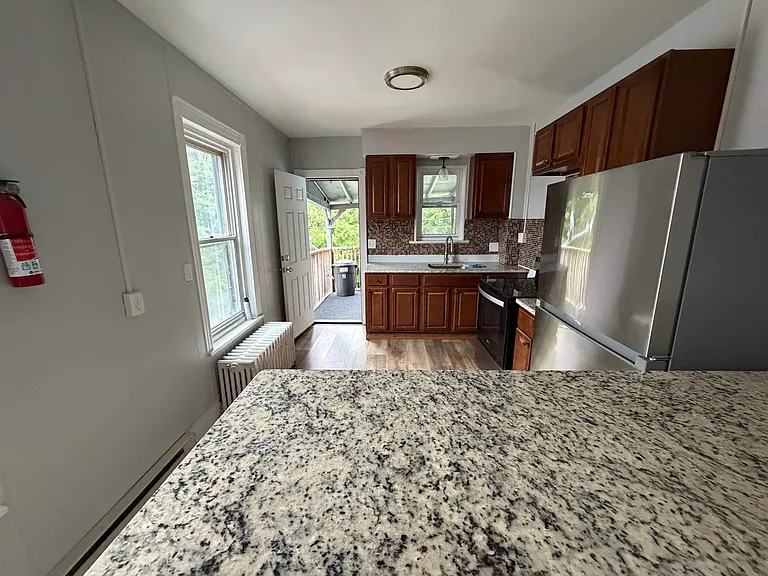 1321 Good St #2 — Photo 2